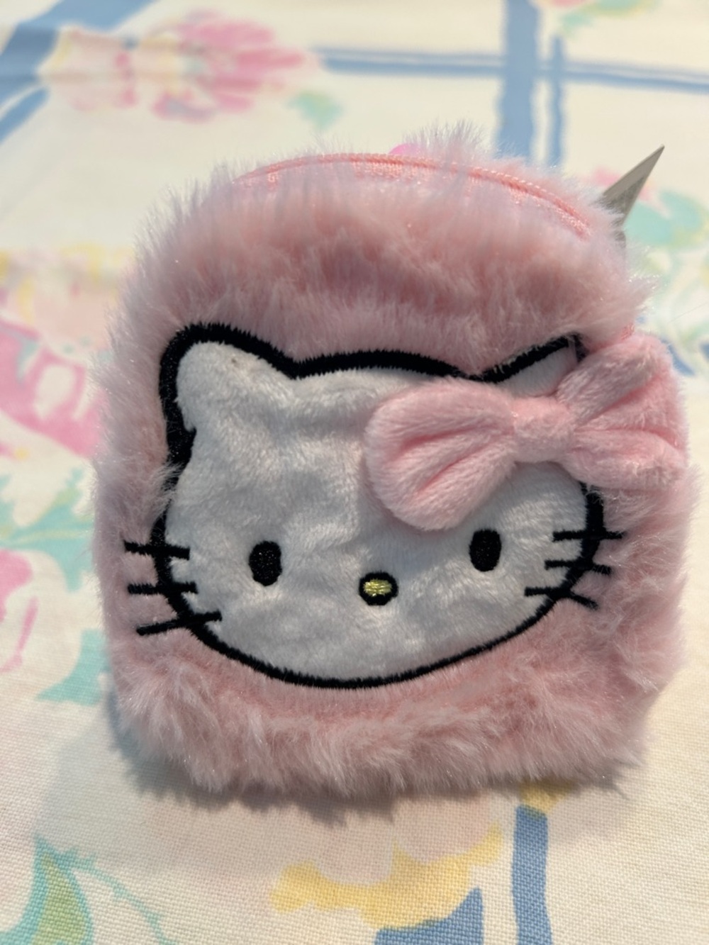 🩷💕Hello Kitty Fuzzy Pink Bag Charm🩷💕